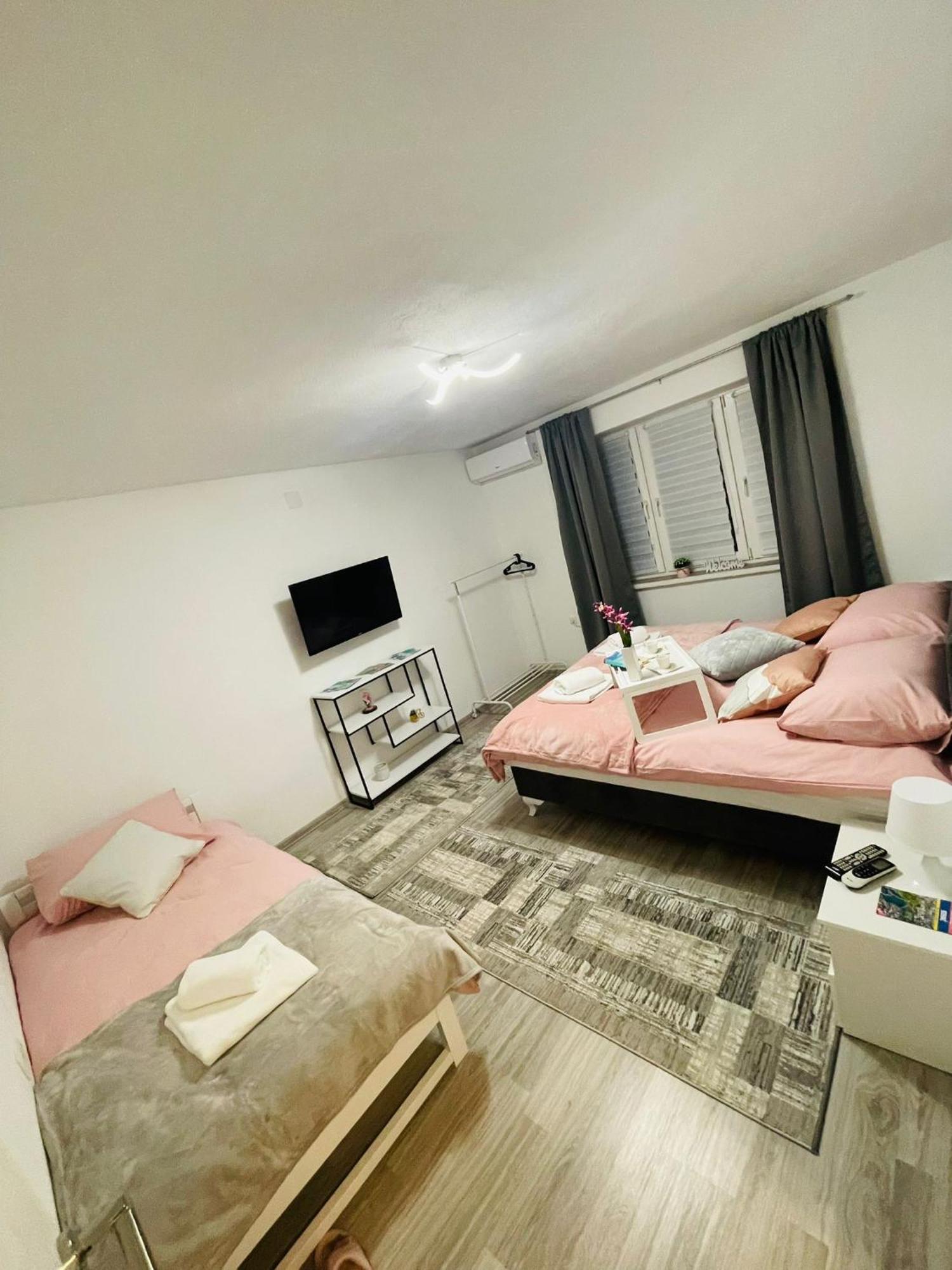 Apartment Zara Bihac Exterior photo